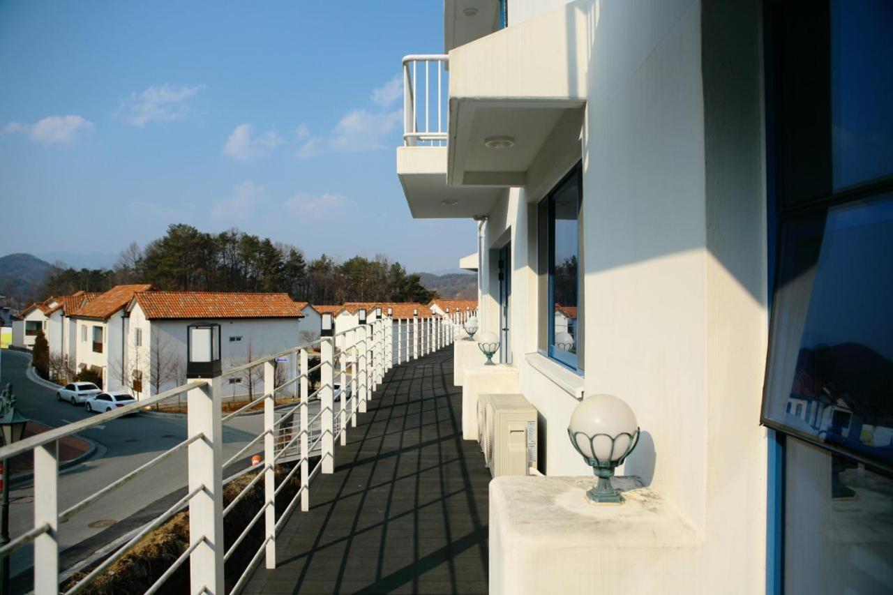 Damyang Thirasia Pension Εξωτερικό φωτογραφία